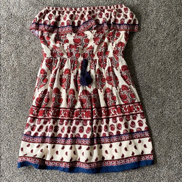 Dresses & Skirts - Strapless dress